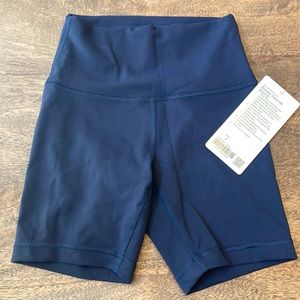 New with tags Lululemon Wunder train shorts 6” inseam 4 true navy